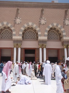 Pintu masjid Nabawi